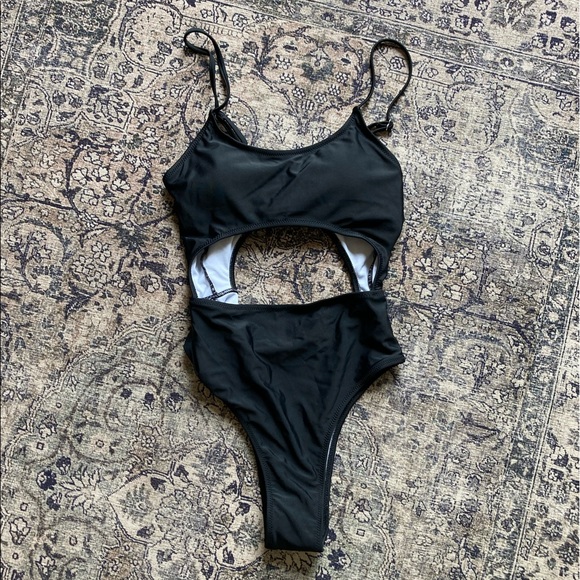 Scoop Neck Cut Out Front Lace Up Back High Cut Monokini One Piece Swimsuit - Picture 6 of 11